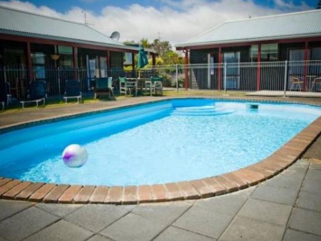 Asure Kapiti Court Motel Paraparaumu Exterior foto
